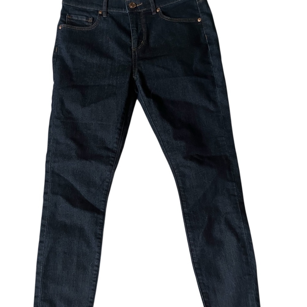 LOFT Skinny Jeans Sleek Modern Design